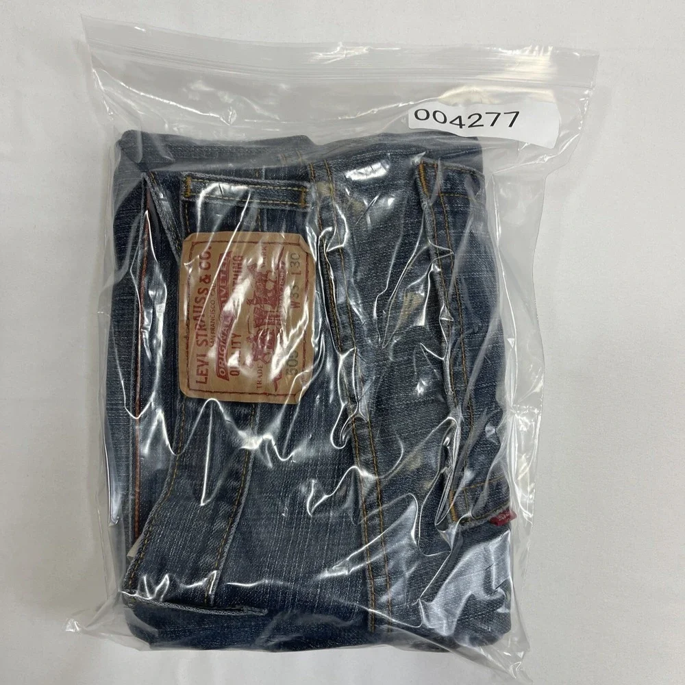 Levis Jeans Men 33x30 Blue 505 Regular Fit Medium Wash Straight Distressed Denim
